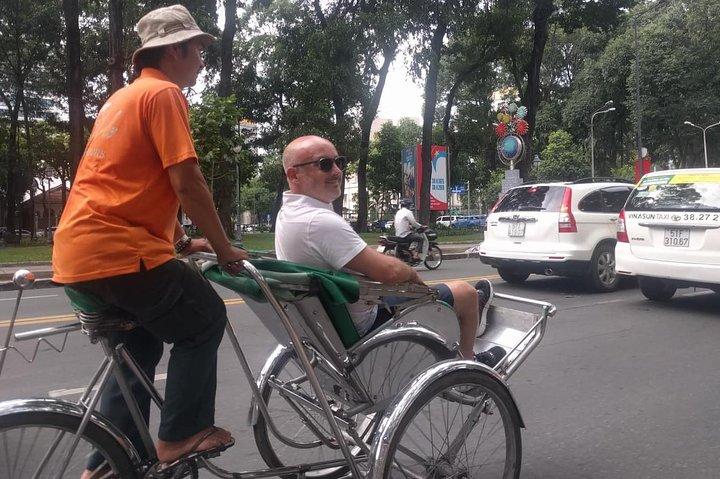 One hour cyclo tour around Saigon