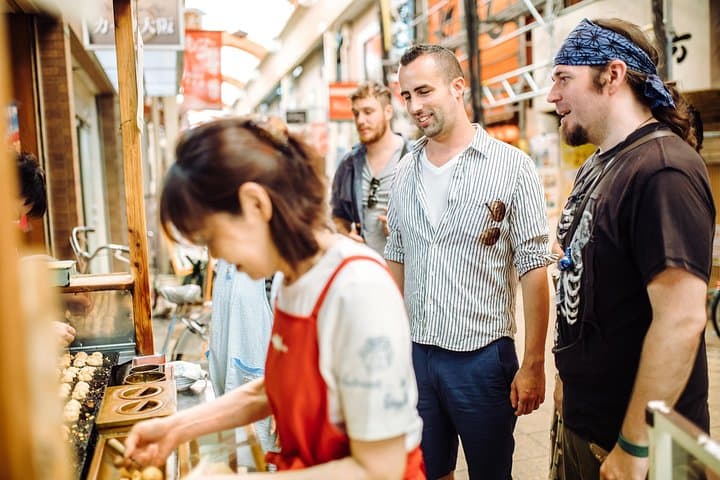 Osaka Night Tour with a Local – Private Bars, Drinks & Culture