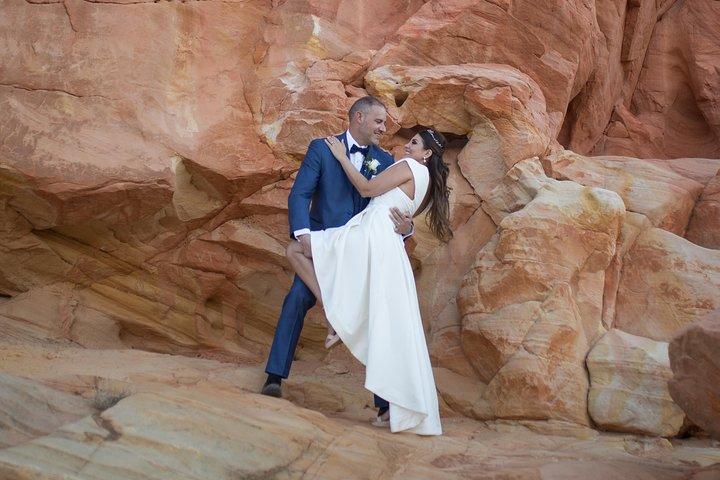 Valley of Fire Wedding by Private Limousine