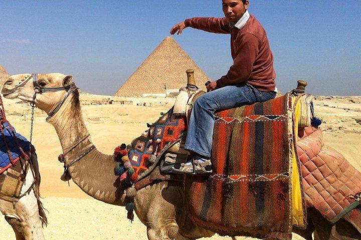 Giza’s Grandeur – Great Pyramids, Memphis & Saqarra