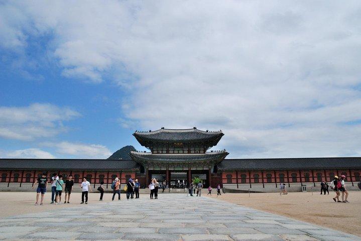 Seoul Palace Morning Tour