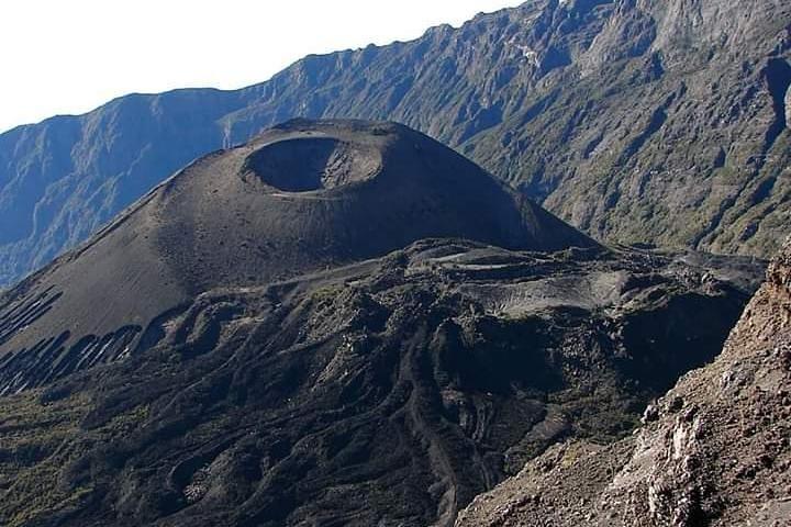 4 Days Mount Meru Trek