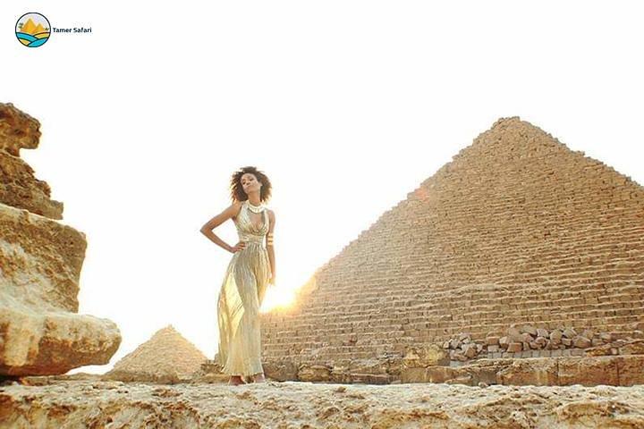 Tour to Pyramids & The Egyptian Museum