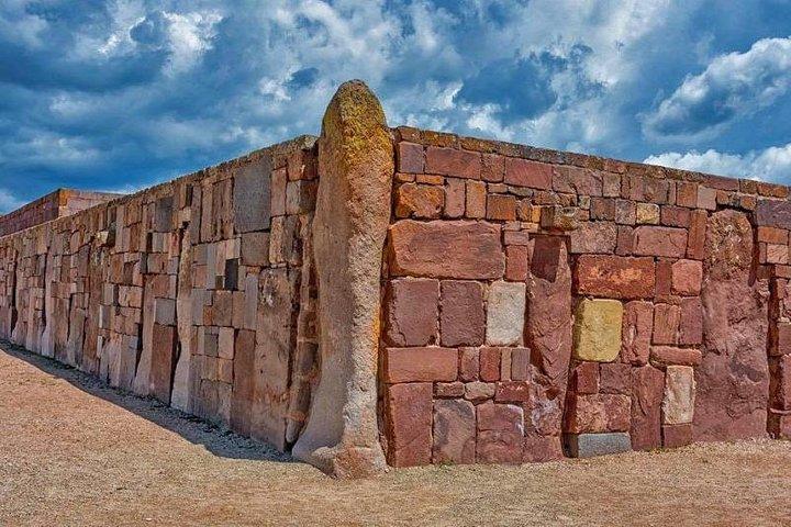 TIWANAKU RUINS. Spiritual & Political Centre - Tiwanaku Culture.