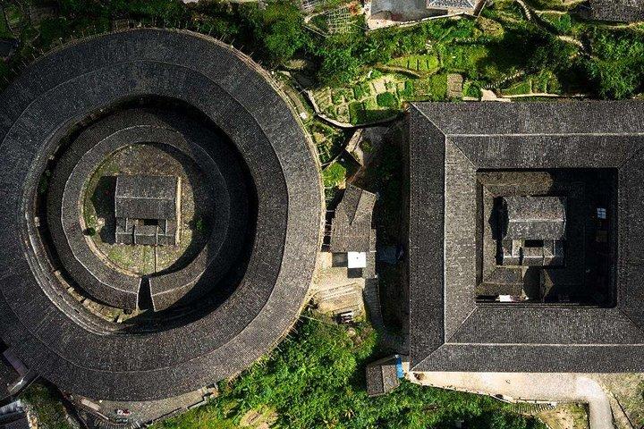 Round Trip Transfer Between the Most Picturesque Chuxi Tulou Cluster and Xiamen