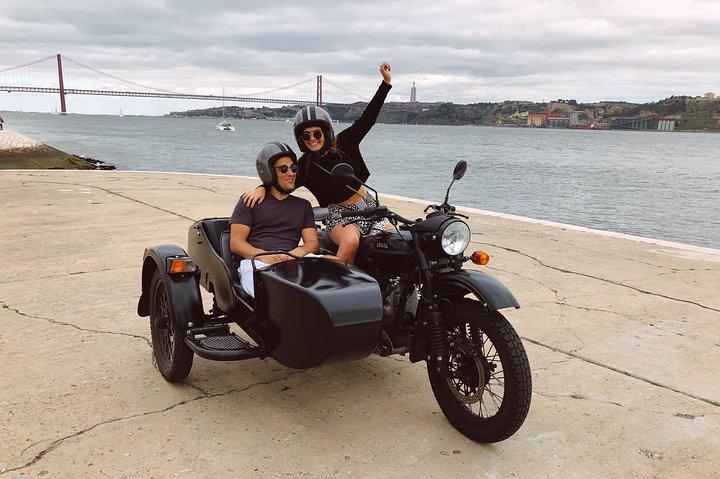 Private Tour: Best of Lisbon by Sidecar
