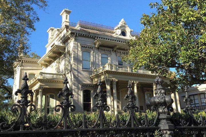 New Orleans Garden District Architecture Tour