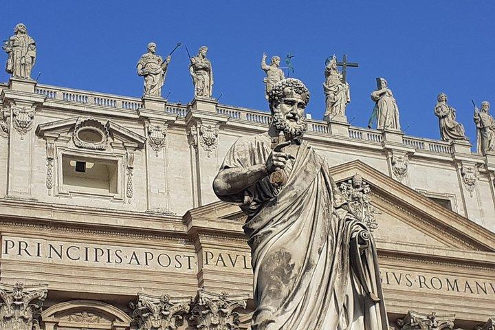 Vatican Guided Tour : Museums, Sistine Chapel & Basilica.
