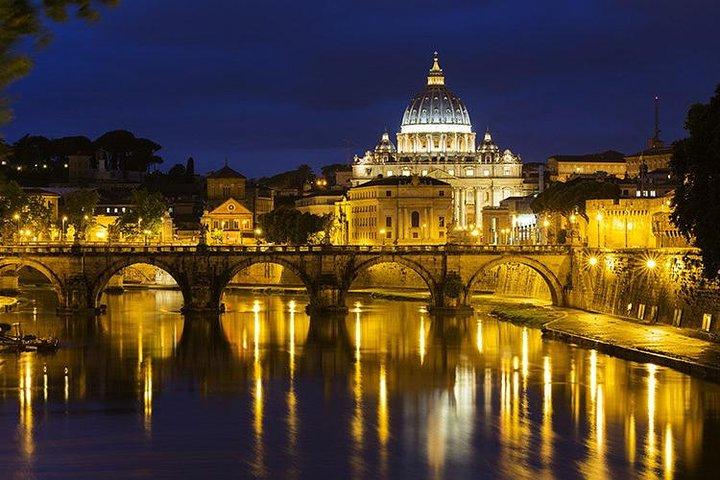 Rome by night with pizza & gelato ( minimum 2 people)
