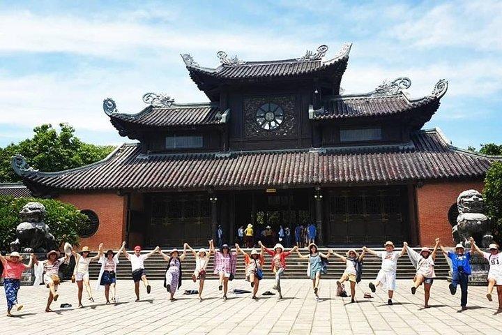 Bai Dinh Pagoda, Trang An boat and Mua Cave Limousine from Hanoi