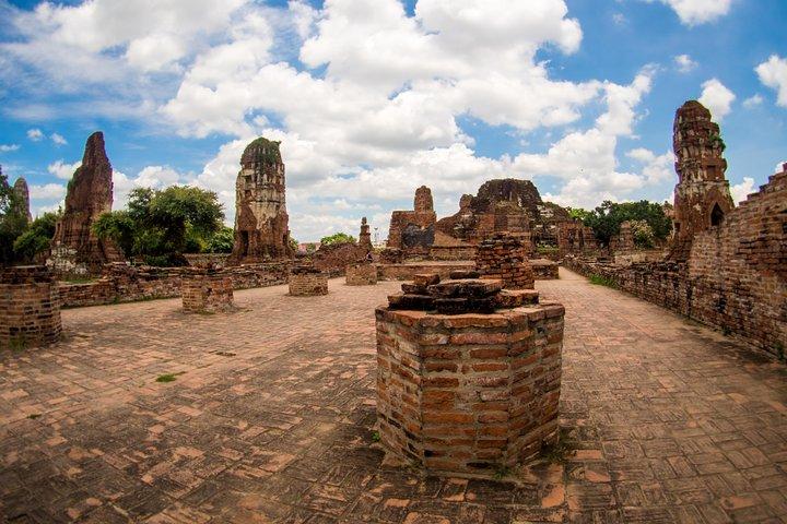 Private Ayutthaya Day Tour to Historical Temples and Boat Ride