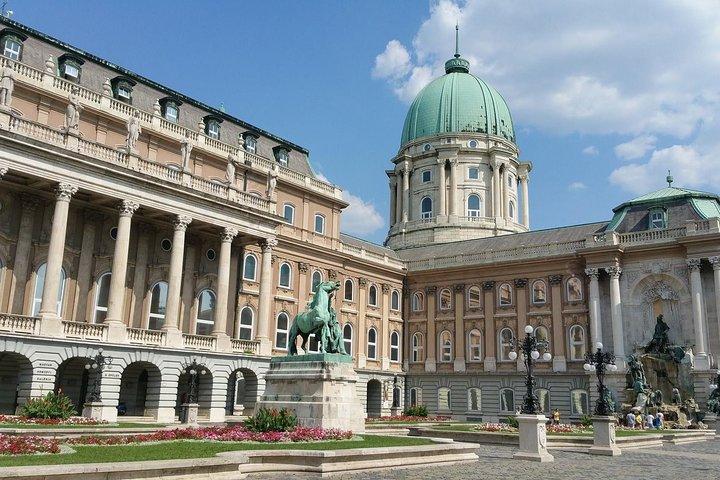 Buda Castle Private Walking Tour: A Kingdom of Many Nations