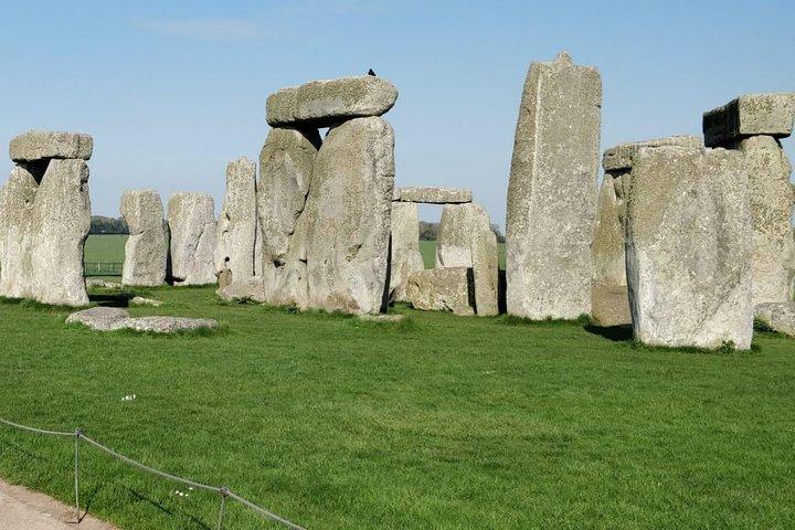 Stonehenge & Bath Private Day Tour from London