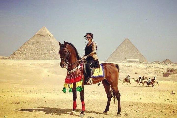 Explore Cairo in 2 Days.