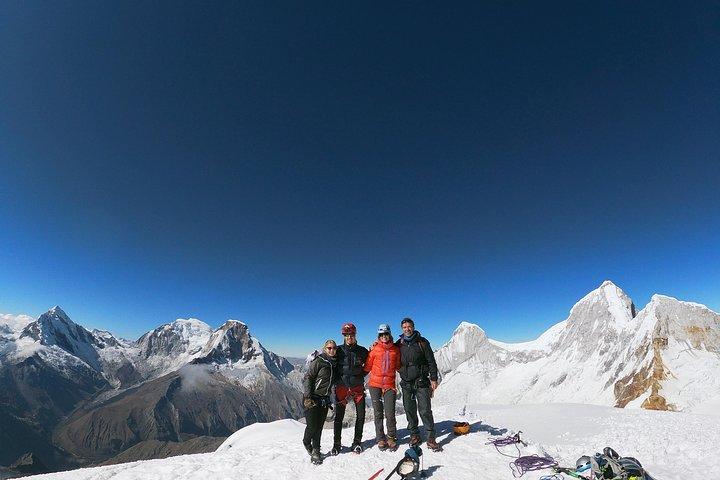 Climb Pisco - the balcony of the Cordillera Blanca (5752m)