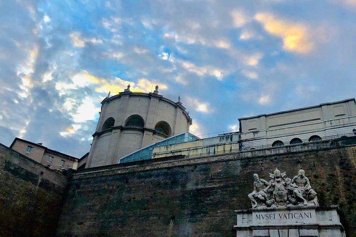 Exclusive Guided tour : Vatican Museum,Sistine Chapel & Basilica