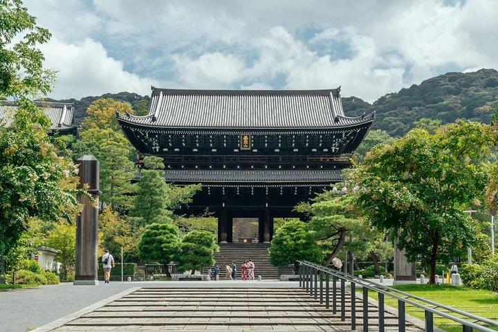 Treasures of Kyoto: Geishas & Traditions Private Tour