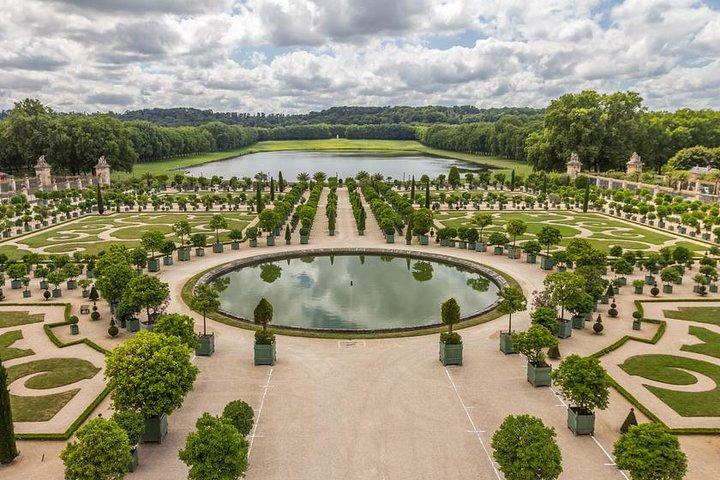 Versailles Private Day Excursion with Palace, Gardens & Trianon
