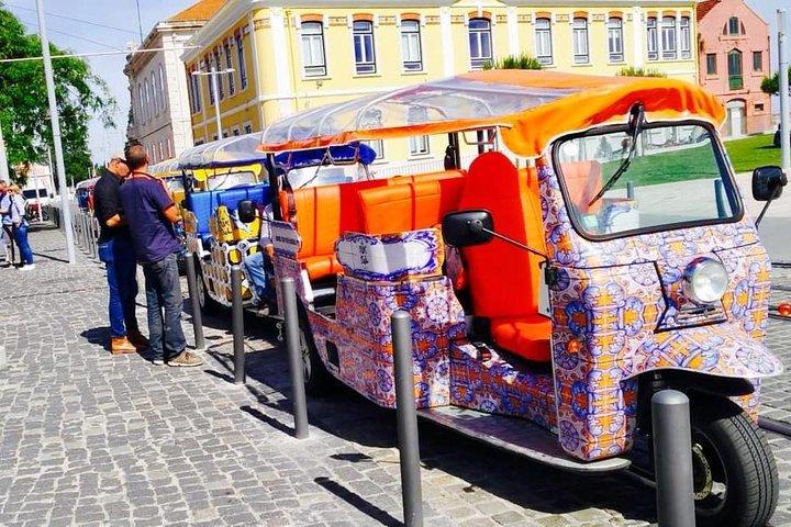 Tuk Tuk Special Tour in Lisbon 3H
