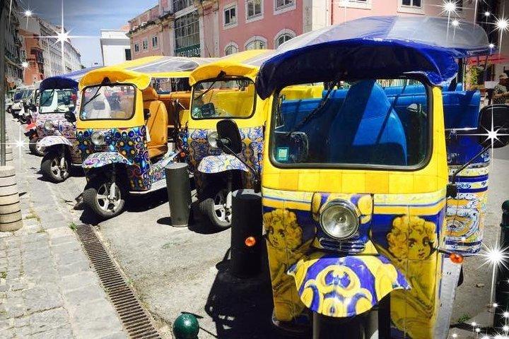 Tuk Tuk Special Tour in Lisbon 3H