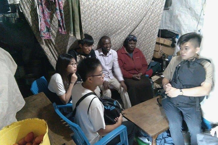 Memorable Daily KIBERA Slums/Toi Market Tour with Locals (2 hours)