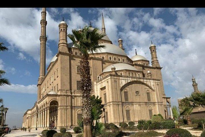 Private Day Tour to Egyptian Museum, Citadel and Khan el Khalili Bazaar