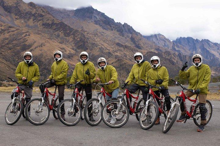 4-Day Adventure Tour: Inca Jungle Trail to Machu Picchu