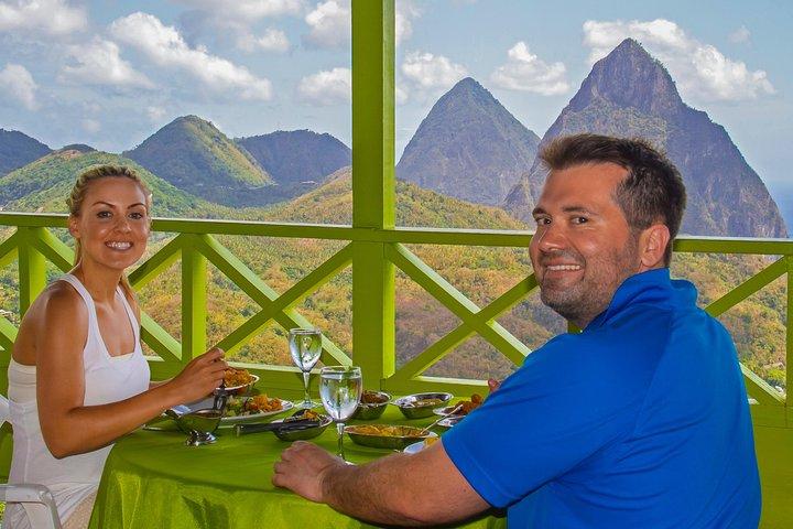 Couples Private St. Lucia Highlights Tour
