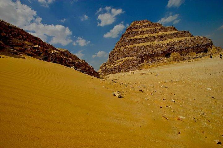Tour to Pyramids, Sakkara & Dahshur