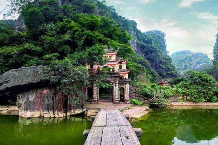 Hoa Lu- Tam Coc 1 Day Tour