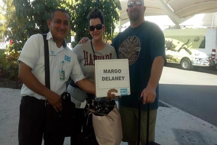 Private one-way transfer Airport - Playa del Carmen.