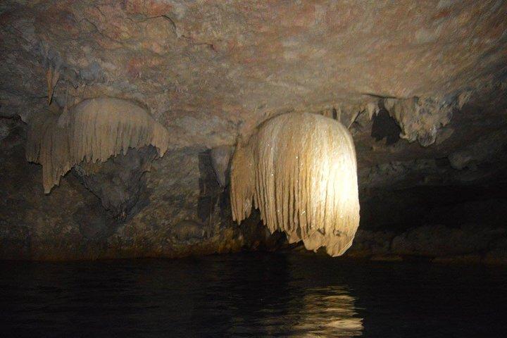 Crystal Cave and Deluxe Cave-Tubing, V.i.V.