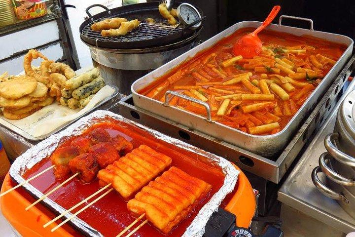 Night Food Tour in Seoul with Traditional and Modern Cuisine
