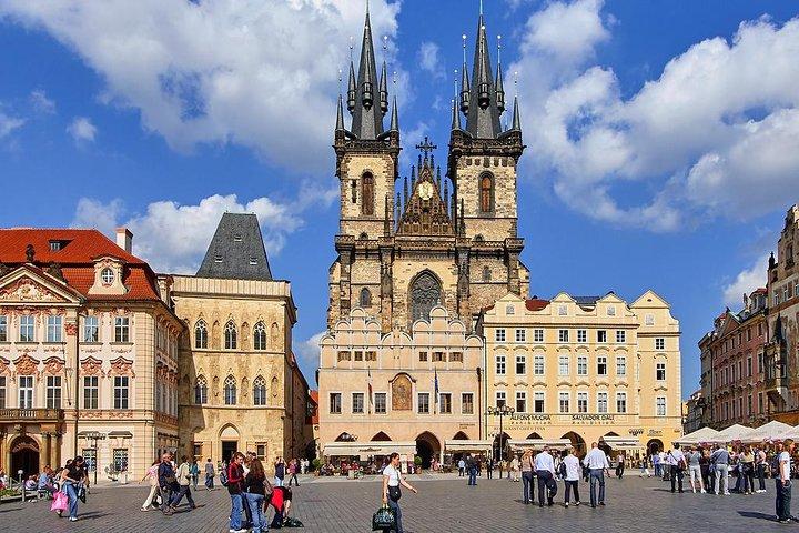 Private 4-hour City Tour of Prague with driver and official guide