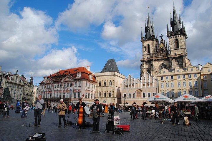 Private 4-hour Walking Tour of Prague with official tour guide