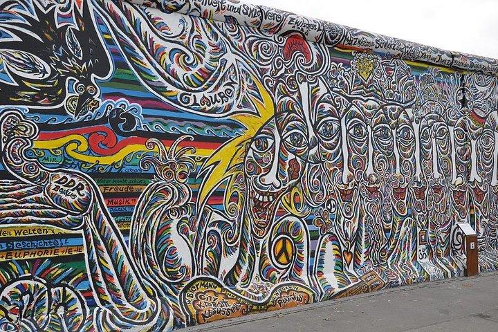 Private 4-hour City Tour of Berlin with driver and official guide