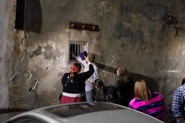 Pub Crawl: New Orleans Lewd Spirits Haunted Tour with Bar Stops