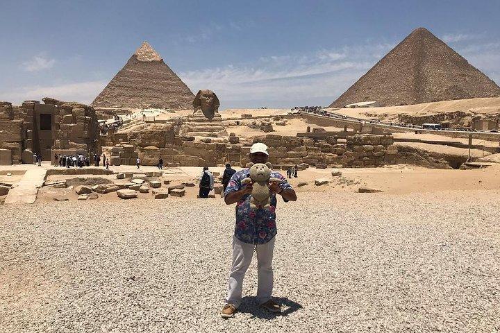 Day Tour Pyramids of Giza and Sphinx from Cairo