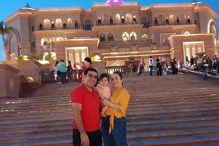 Abu Dhabi Sightseeing Tour from Dubai