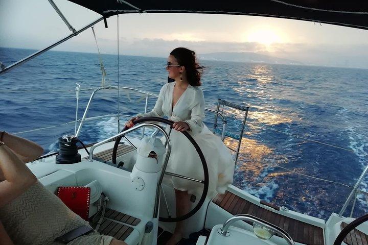 Luxury Private Sunset Cruise in Barcelona – Open Bar Included