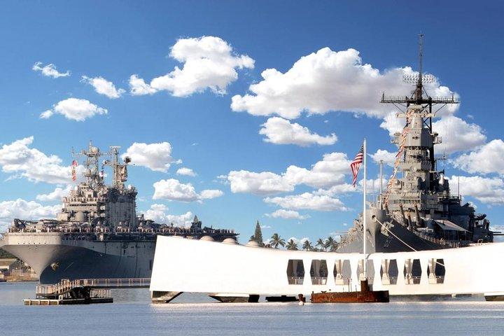 Pearl Harbor Arizona Memorial - Honolulu Tour - Submarine Access