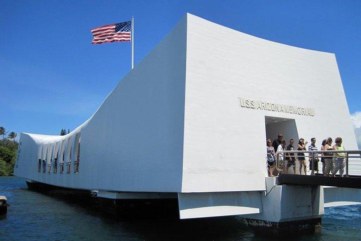 Pearl Harbor Arizona Memorial - Honolulu Tour - Submarine Access