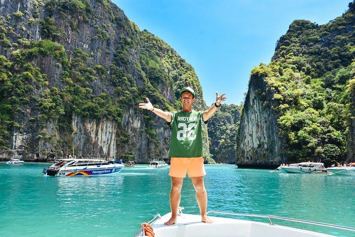 12 Islands Overnight Tour
