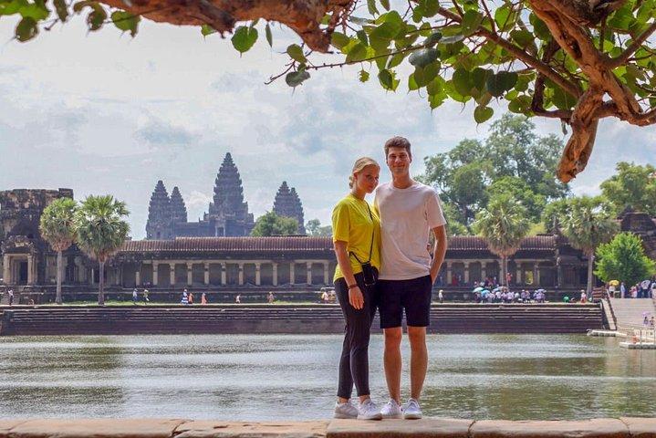 Small group: Angkor Wat tour with sunset