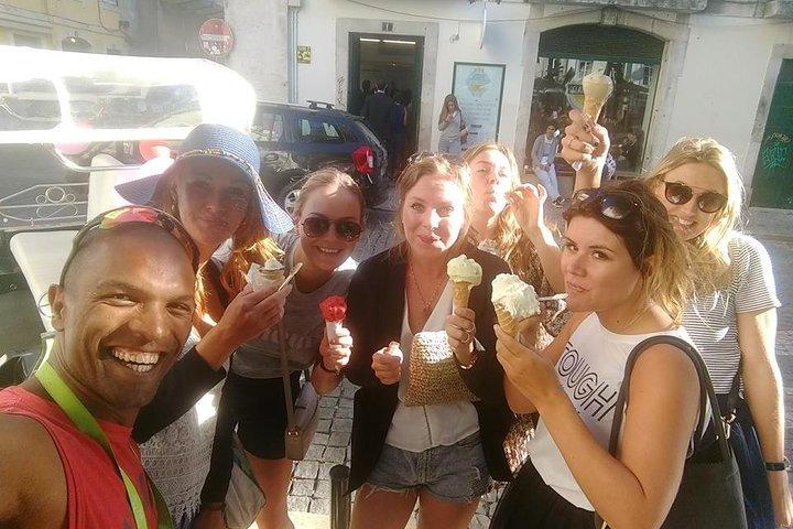 Tour of Old Town (Alfama) - 2hr