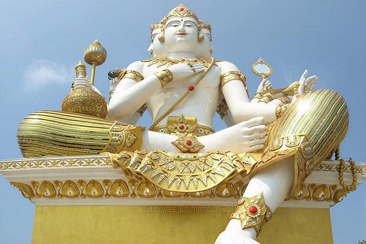 Chachoengsao One Day Trip from Bangkok : Historic Market and Buddhist Temples