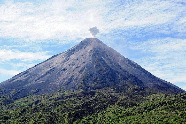 3 Days - 2 Nights: Arenal Volcano & Monteverde Adventure from San Jose