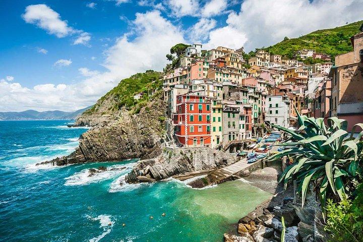 La Spezia Port: Cinque Terre and Pisa full day tour by Minivan and Ferry-Boat