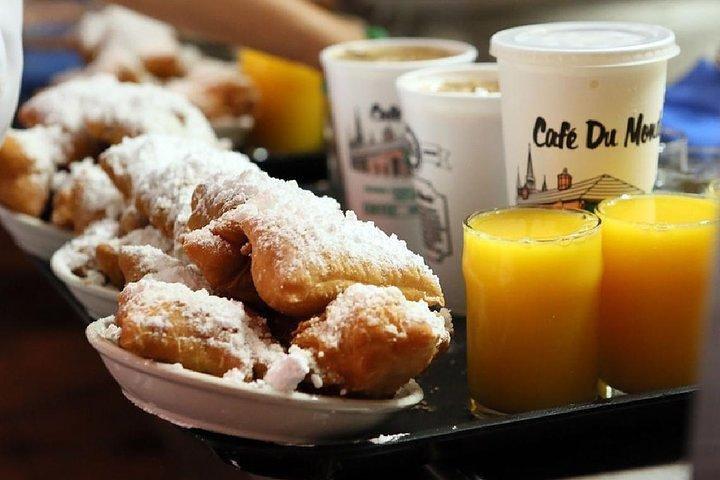 French Quarter History Tour with Cafe Du Monde