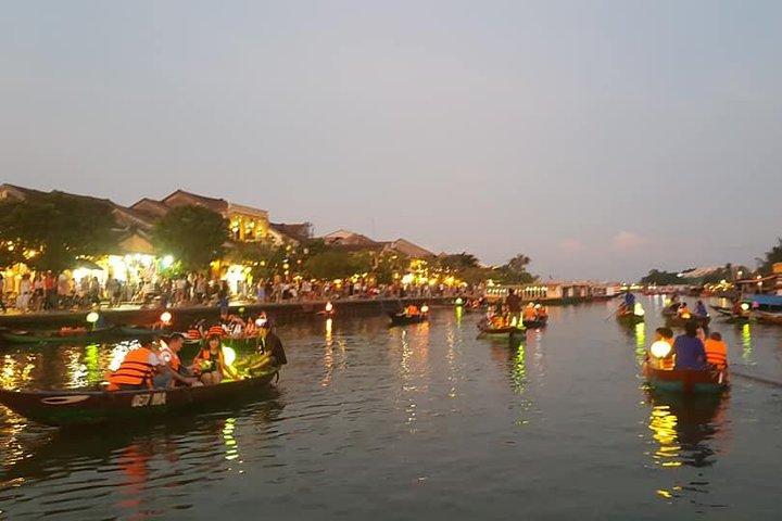 Hoi An Ancient Town -Walking Tour,Lantern Boat Ride, Night Market